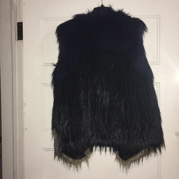 Trina Turk faux fur multi color vest - Picture 3 of 4
